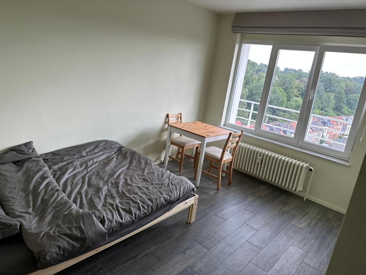 Clam，Grand Apartment In Uccle Brussels Exterior photo
